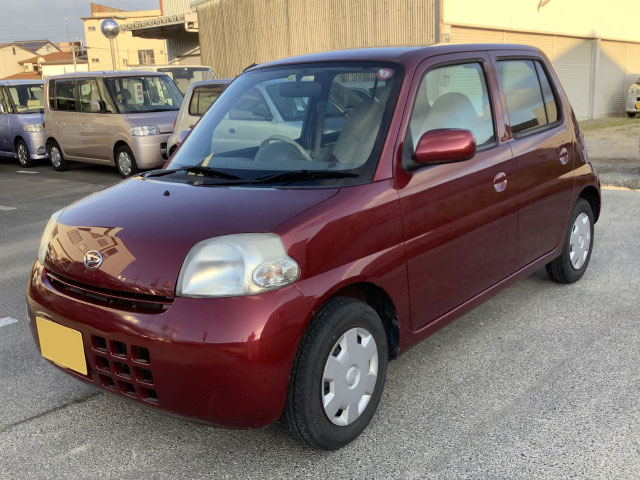 Daihatsu Esse front