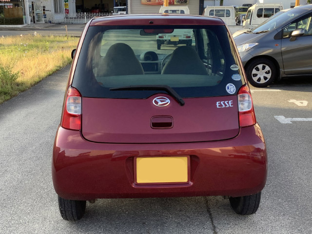 Daihatsu Esse back