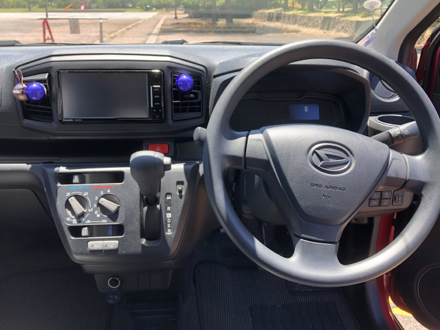 Daihatsu e:S steering wheel